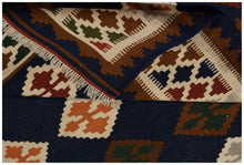 Lade das Bild in den Galerie-Viewer, Kilim Qilim Kelem original, (254x152 cm) authentisch handgemacht mit 
