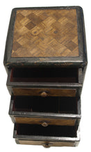 Lade das Bild in den Galerie-Viewer, Antico Armadietto tibetano con tre cassetti 13x16x13 CM
