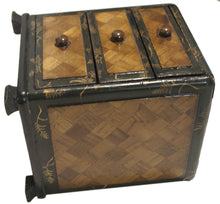 Carica l&#39;immagine nel visualizzatore di Gallery, Antico Armadietto tibetano con tre cassetti 13x16x13 CM
