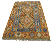Lade das Bild in den Galerie-Viewer, 125x80 CM Autentik Kilim Kelem Original Hand Made Classic NEW
