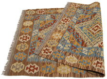 Lade das Bild in den Galerie-Viewer, 126x86 CM Autentik Kilim Kelem Original Hand Made Classic STYL
