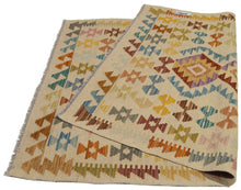 Carica l'immagine nel visualizzatore di Gallery, 155x104 CM Autentik Kilim Kelem Original Hand Made Classic STYL
