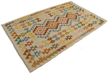 Carica l'immagine nel visualizzatore di Gallery, 155x104 CM Autentik Kilim Kelem Original Hand Made Classic STYL
