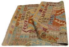 Carica l&#39;immagine nel visualizzatore di Gallery, 142x100 CM Autentik Kilim Kelem Original Hand Made Classic STYL

