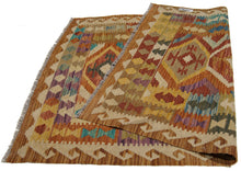 Carica l'immagine nel visualizzatore di Gallery, 148x105 CM Autentik Kilim Kelem Original Hand Made Classic STYL
