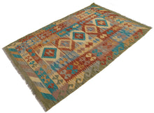 Lade das Bild in den Galerie-Viewer, 150X100 CM Autentik Kilim Kelem Original Hand Made Classic STYL
