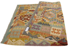 Carica l&#39;immagine nel visualizzatore di Gallery, 173x129 CM Autentik Kilim Kelem Original Hand Made Classic STYL
