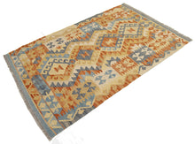 Lade das Bild in den Galerie-Viewer, 130X85 CM Kilim Autentico Originale Fatto a Mano Facile da Pulire Stile Tribali

