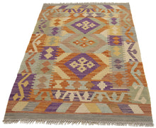 Carica l&#39;immagine nel visualizzatore di Gallery, 125x78 CM Kilim Autentico Originale Fatto a Mano Facile da Pulire -Stile Rustico
