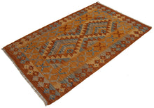 Carica l'immagine nel visualizzatore di Gallery, 125x77 CM Kilim Autentico Originale Fatto a Mano Facile da Pulire Stile Rustico
