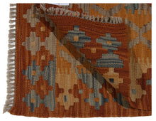 Load image into Gallery viewer, 125x77 CM Kilim Autentico Originale Fatto a Mano Facile da Pulire Stile Rustico
