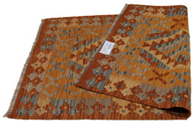 Load image into Gallery viewer, 125x77 CM Kilim Autentico Originale Fatto a Mano Facile da Pulire Stile Rustico
