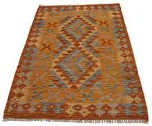 Load image into Gallery viewer, 125x77 CM Kilim Autentico Originale Fatto a Mano Facile da Pulire Stile Rustico
