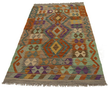 Lade das Bild in den Galerie-Viewer, 135x82 CM Kilim Autentico Originale Fatto a Mano Facile da Pulire Stile Rustico
