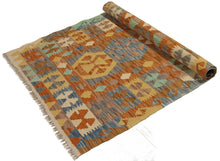 Lade das Bild in den Galerie-Viewer, 122x80 CM Autentik Kilim Kelem Original Hand Made Classic STYL - EASY TO CLEAN
