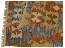 Lade das Bild in den Galerie-Viewer, 122x80 CM Autentik Kilim Kelem Original Hand Made Classic STYL - EASY TO CLEAN
