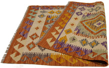 Carica l&#39;immagine nel visualizzatore di Gallery, 116x79 CM Autentik Kilim Kelem Original Hand Made Classic STYL - EASY TO CLEAN
