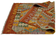 Lade das Bild in den Galerie-Viewer, 120x78 CM Autentik Kilim Kelem Original Hand Made Classic STYL - EASY TO CLEAN
