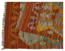 Lade das Bild in den Galerie-Viewer, 120x78 CM Autentik Kilim Kelem Original Hand Made Classic STYL - EASY TO CLEAN
