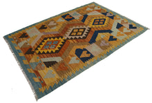 Carica l'immagine nel visualizzatore di Gallery, 153x102 CM Autentio kilim originale fatto a mano Stile classico - Facile da pulire
