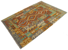 Carica l'immagine nel visualizzatore di Gallery, 160x105 CM Autentio kilim originale fatto a mano Stile classico Facile da pulire
