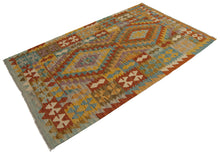Carica l'immagine nel visualizzatore di Gallery, 163x102 CM Autentio kilim originale fatto a mano Stile classico Facile da pulire
