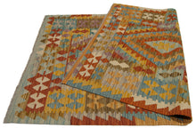 Carica l'immagine nel visualizzatore di Gallery, 163x102 CM Autentio kilim originale fatto a mano Stile classico Facile da pulire
