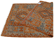 Carica l'immagine nel visualizzatore di Gallery, 150x102 CM Autentio kilim originale fatto a mano Stile classico Facile da pulire
