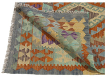 Carica l'immagine nel visualizzatore di Gallery, 133x86 CM Autentio kilim originale fatto a mano Stile classico Facile da pulire

