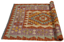 Carica l'immagine nel visualizzatore di Gallery, 128x82 CM Autentio kilim originale fatto a mano Stile classico Facile da pulire
