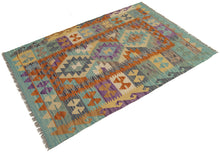 Carica l'immagine nel visualizzatore di Gallery, 125x85 CM Autentio kilim originale fatto a mano Stile classico Facile da pulire
