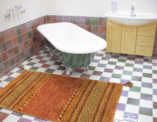Load image into Gallery viewer, Kilim Lory tribal 100% Cotone, indiano, fatto a mano 200x60 cm
