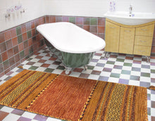 Carica l'immagine nel visualizzatore di Gallery, Kilim Lory tribal 100% Cotone, indiano, fatto a mano 170x120 cm
