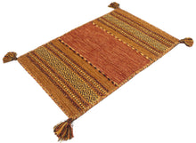 Load image into Gallery viewer, Kilim Lory tribal 100% Cotone, indiano, fatto a mano 170x120 cm Lavabile in LAVATRICE
