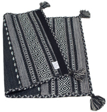 Carica l'immagine nel visualizzatore di Gallery, Kilim Lory tribal 100% Cotone, indiano, fatto a mano 170x120 cm
