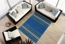 Carica l'immagine nel visualizzatore di Gallery, Kilim Lory tribal 100% Cotone, indiano, fatto a mano 170x120 cm
