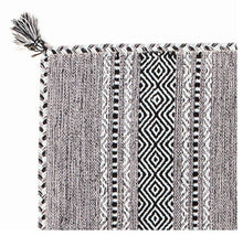 Carica l'immagine nel visualizzatore di Gallery, Kilim Lory tribal 100% Cotone, indiano, fatto a mano 200x140 cm
