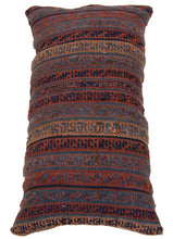 Lade das Bild in den Galerie-Viewer, Original Hand Made Rustic Kilim / Cicim 45x25 CM
