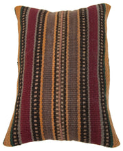 Carica l'immagine nel visualizzatore di Gallery, 35x25 CM Antico Cuscino Kilim Autentico Originale Fatto a Mano Facile da Pulire Stile Tribali
