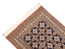 Lade das Bild in den Galerie-Viewer, Kashmir Wool Carpet CM 60x45 Pakistan Rugs
