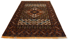 Load image into Gallery viewer, 185x126  CM Tappeto Autentico Originale Annodato a Mano
