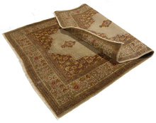 Load image into Gallery viewer, 175x120 CM Authentic original hand knotted carpet 
