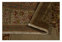 Lade das Bild in den Galerie-Viewer, 175x120 CM Authentic original hand knotted carpet 
