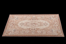 Lade das Bild in den Galerie-Viewer, Needle point Classic Floral French Style 245x150 CM Drawing Aubusson (Galleria Farah1970)
