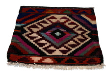 Carica l'immagine nel visualizzatore di Gallery, Cicim Kilim autentik Hand Made Measure CM 48x42
