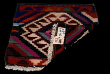 Carica l'immagine nel visualizzatore di Gallery, Cicim Kilim autentik Hand Made Measure CM 48x42
