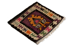 Load image into Gallery viewer, Cicim Kilim autentik Hand Made Measure CM 42x40
