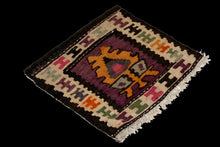 Lade das Bild in den Galerie-Viewer, Cicim Kilim autentik Hand Made Measure CM 42x40
