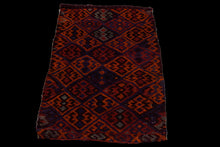 Carica l'immagine nel visualizzatore di Gallery, Cicim Kilim autentik Hand Made Measure CM 57x40
