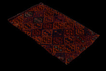 Carica l'immagine nel visualizzatore di Gallery, Cicim Kilim autentik Hand Made Measure CM 57x40
